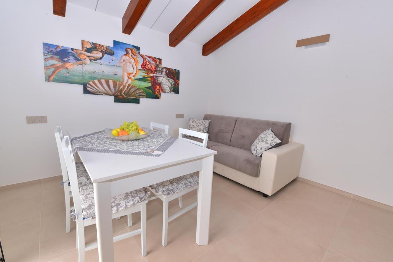 La Dimora Di Venere Villa อาเจโรลา ภายนอก รูปภาพ
